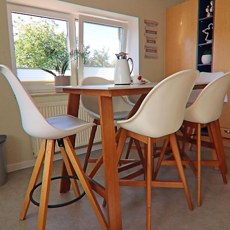 Family Holiday Home Near The Beach With Large Garden Kröpelin Eksteriør billede
