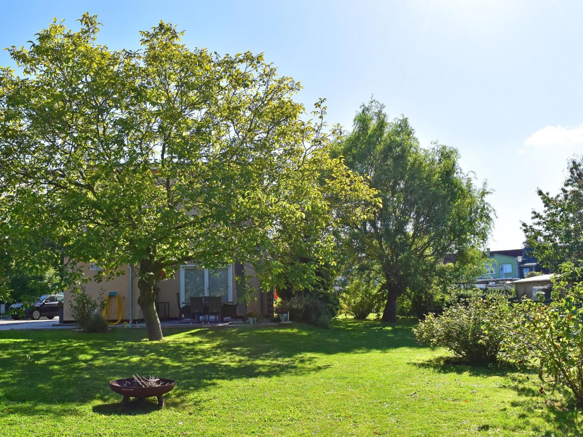 Family Holiday Home Near The Beach With Large Garden Kröpelin Eksteriør billede